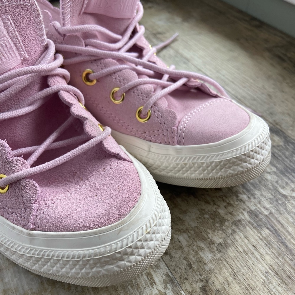 Clean {Converse}! - Picture 7 of 8
